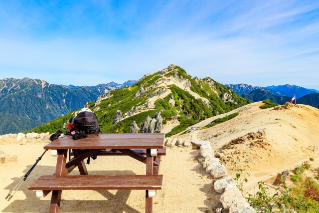 登山で休憩