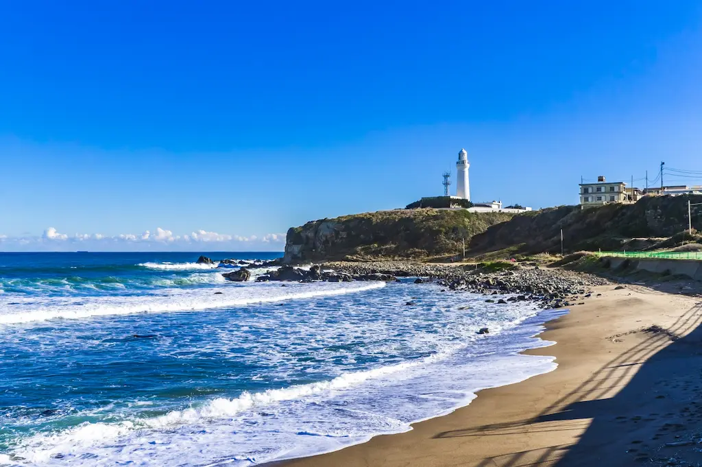 犬吠埼灯台の白亜の姿