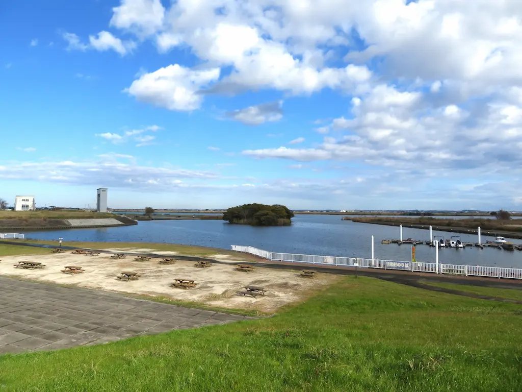 川の駅水の郷さわらの外観
