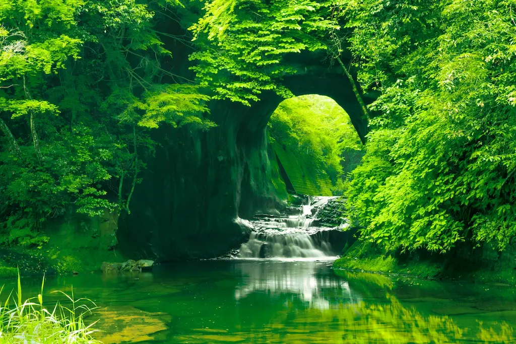 濃溝の滝のハート形光芒