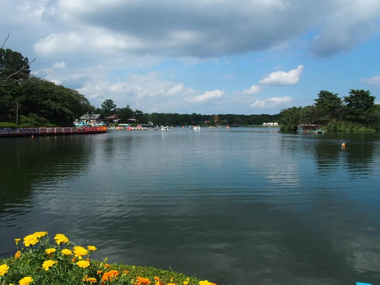 那須高原りんどう湖の湖畔